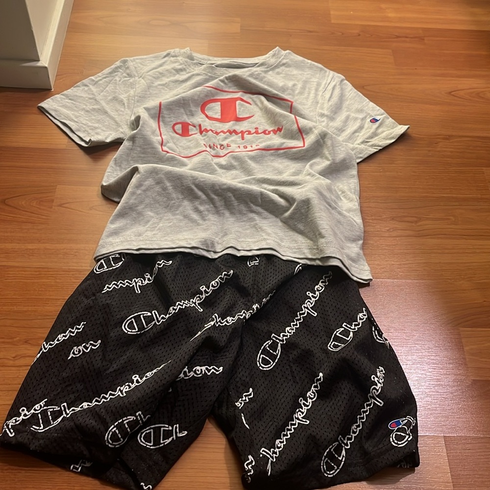 NWT champion tshirt and shorts size 7